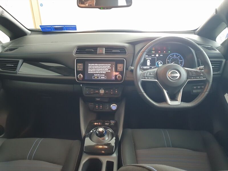 More views of Nissan Leaf