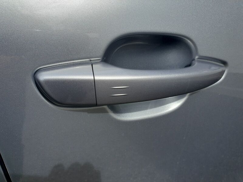 More views of Citroen e-C4 X