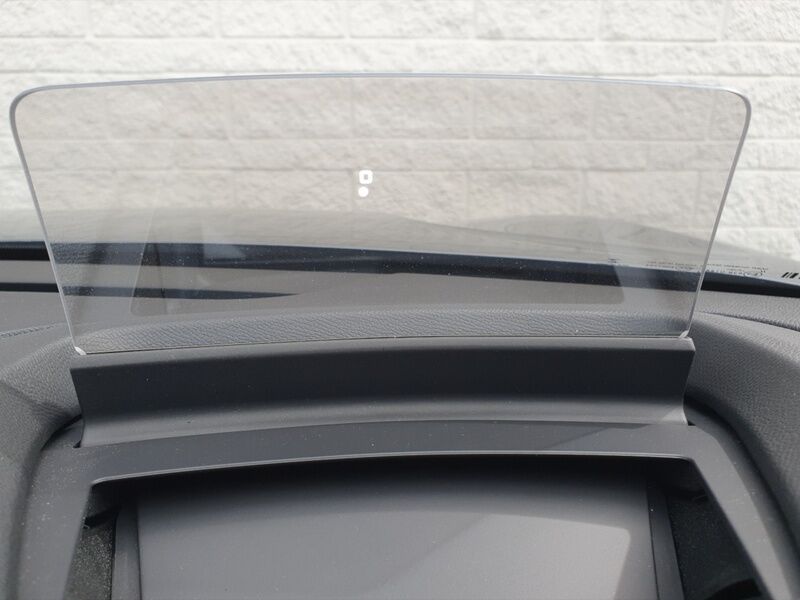 More views of Citroen e-C4 X