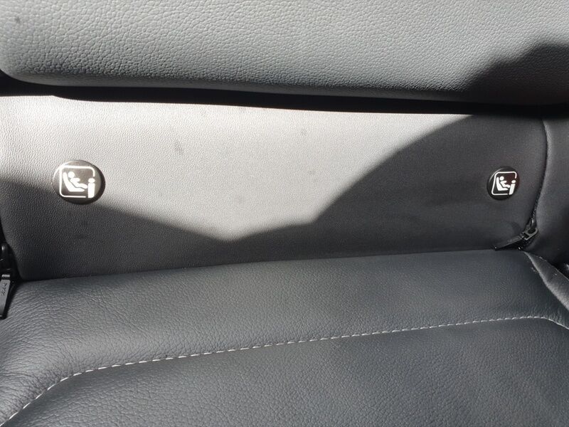More views of Citroen e-C4 X