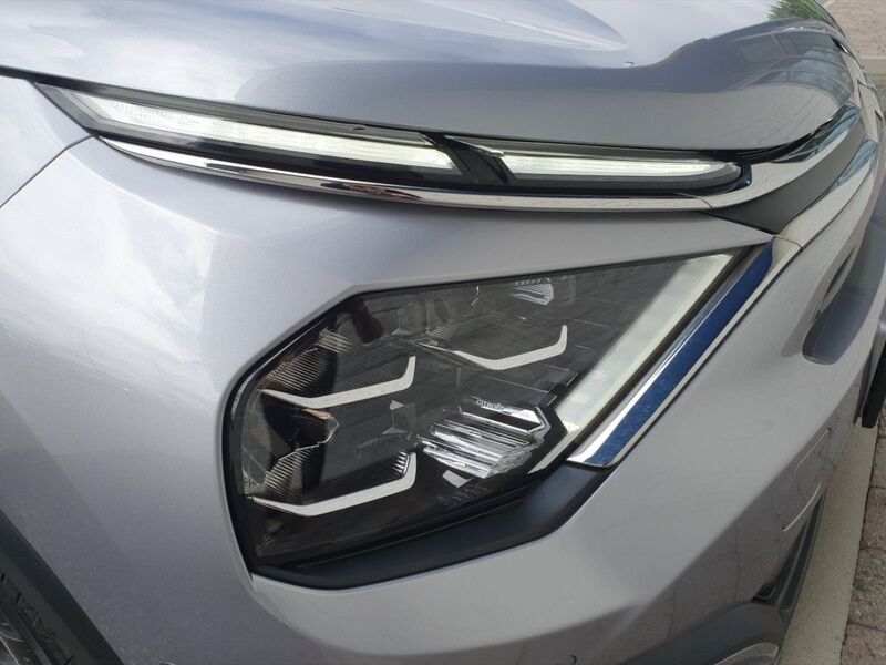 More views of Citroen e-C4 X