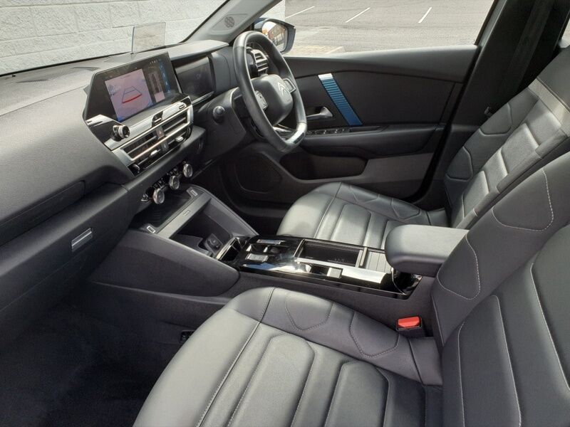 More views of Citroen e-C4 X
