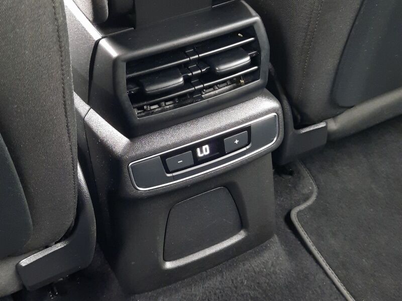 More views of Audi Q4 e-tron