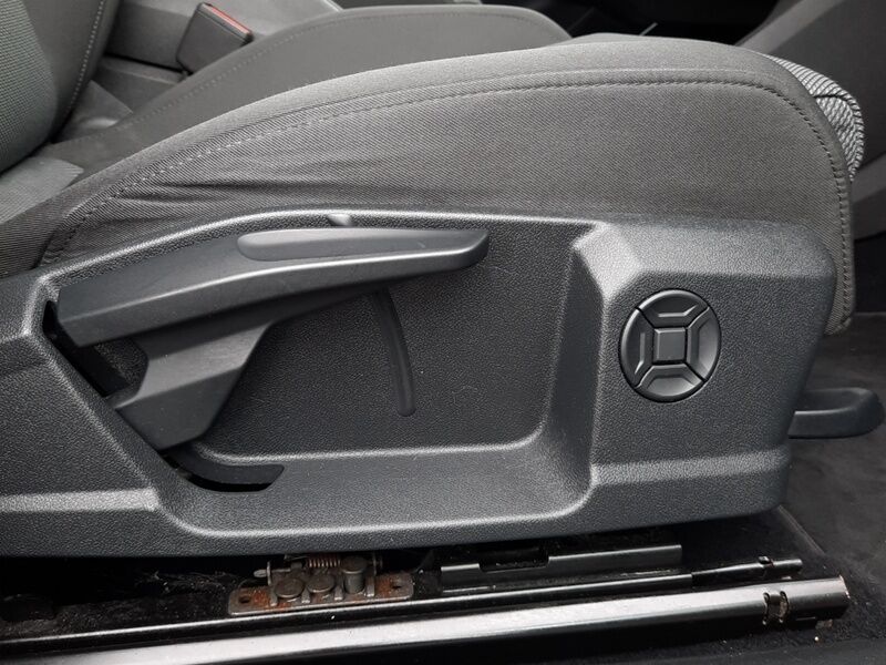 More views of Audi Q4 e-tron