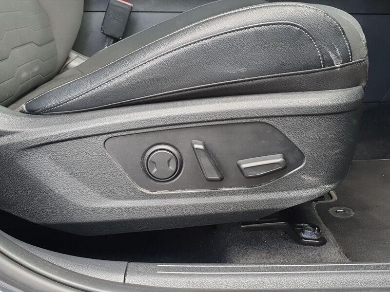 More views of Kia Sportage