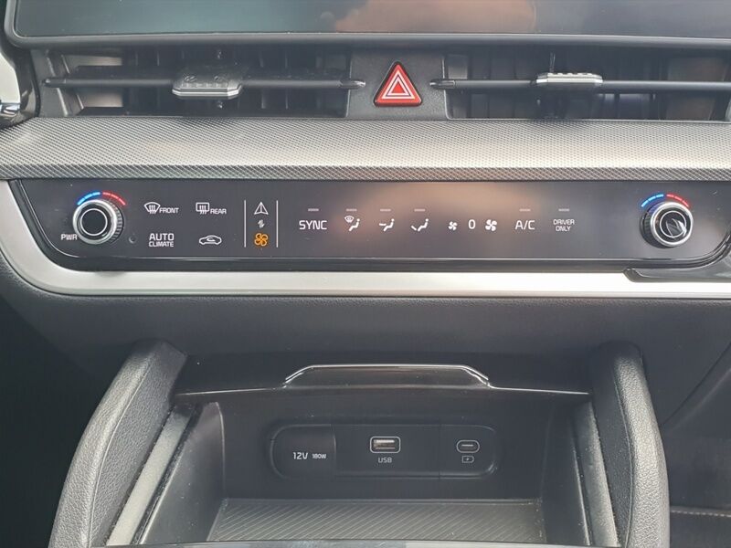 More views of Kia Sportage
