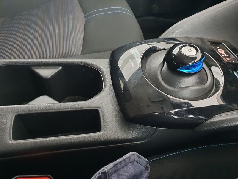 More views of Nissan Leaf
