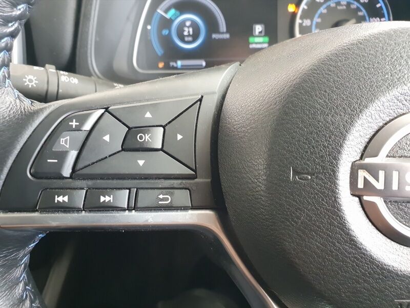 More views of Nissan Leaf