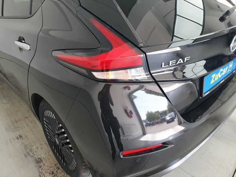 More views of Nissan Leaf