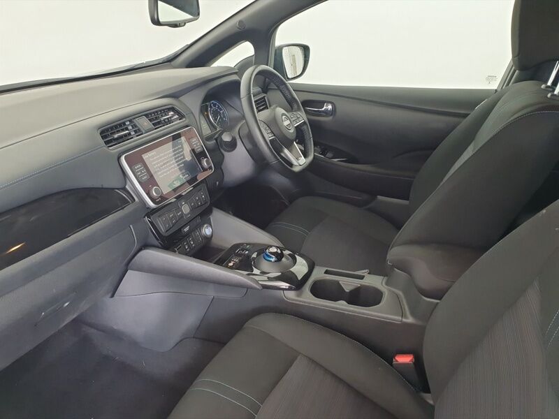 More views of Nissan Leaf
