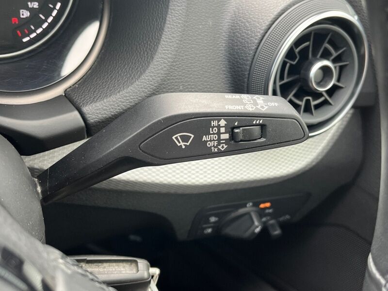 More views of Audi Q2