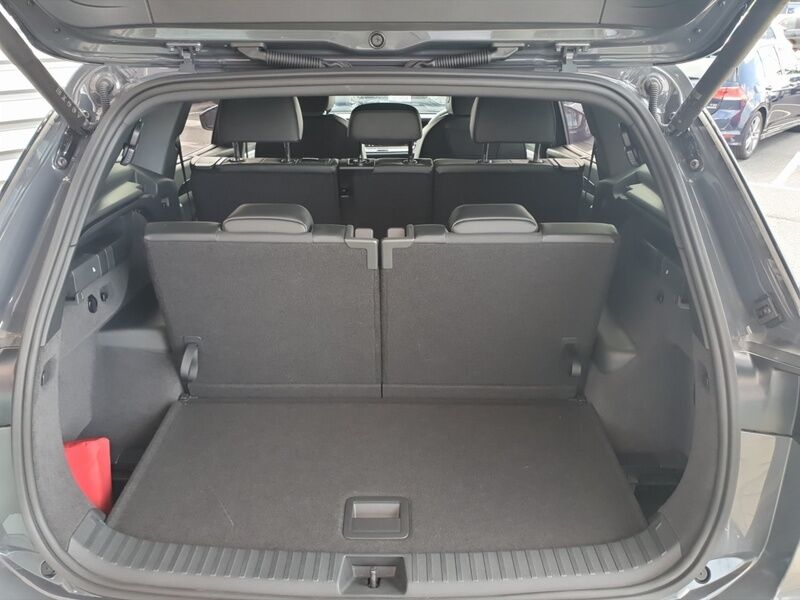 More views of Volkswagen Tayron