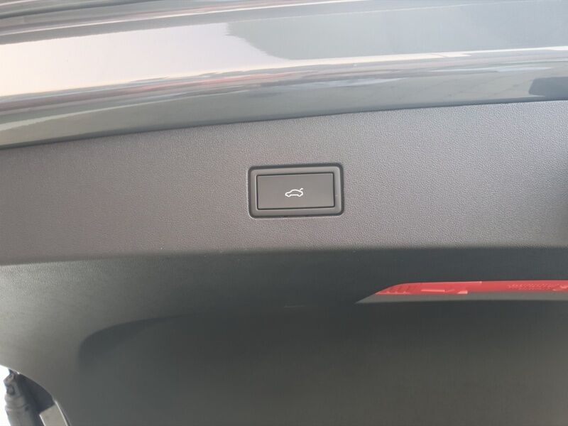 More views of Volkswagen Tayron