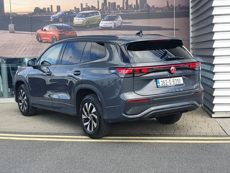 More views of Volkswagen Tayron
