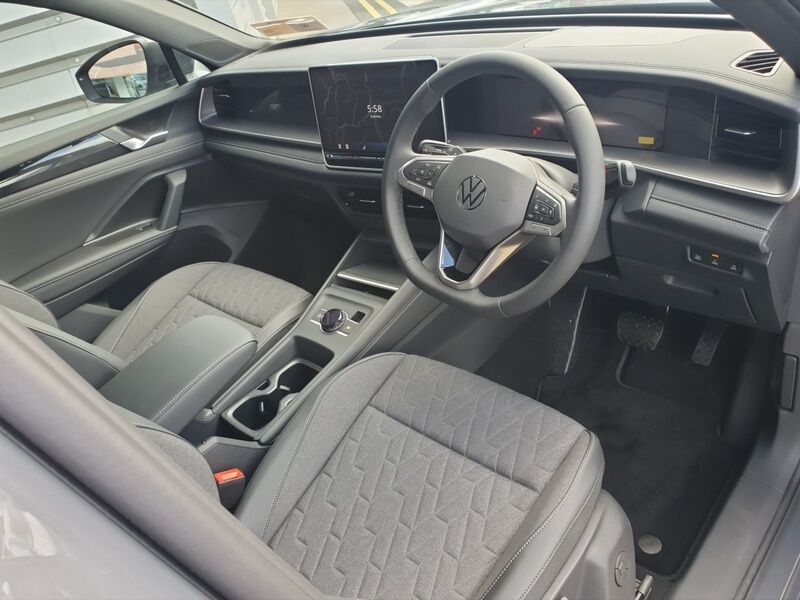 More views of Volkswagen Tayron