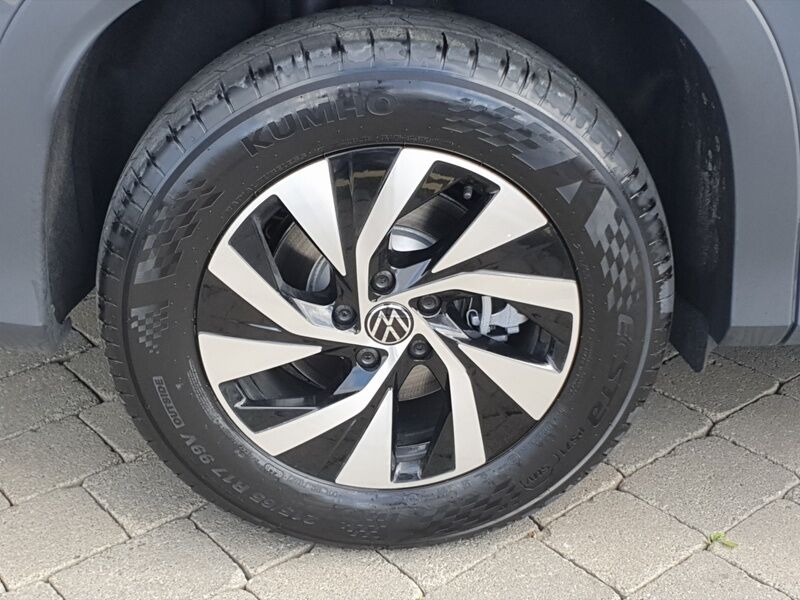More views of Volkswagen Tayron