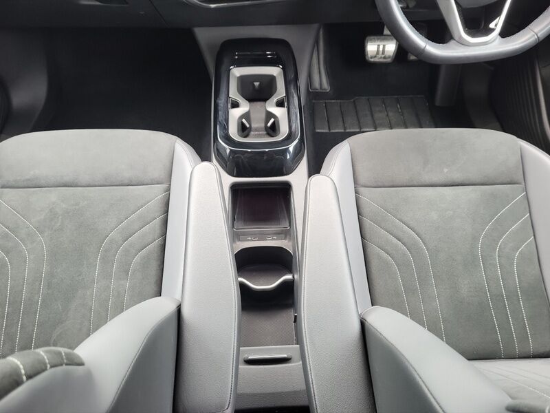 More views of Volkswagen ID.5