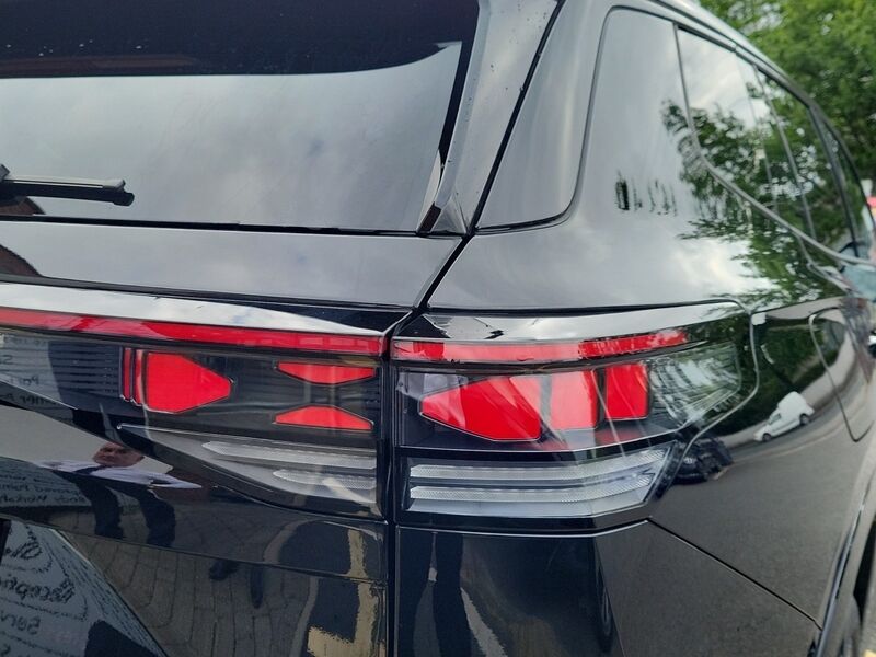 More views of Volkswagen Tayron