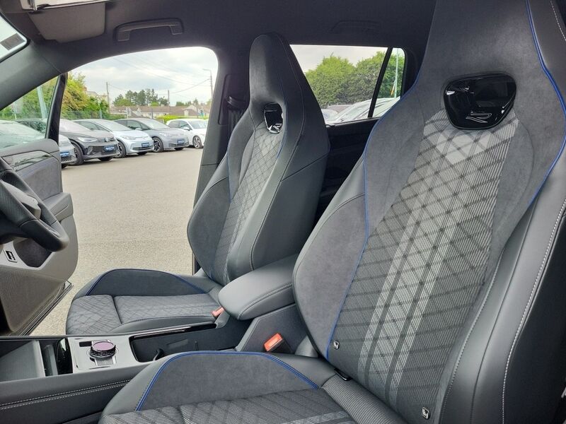 More views of Volkswagen Tayron
