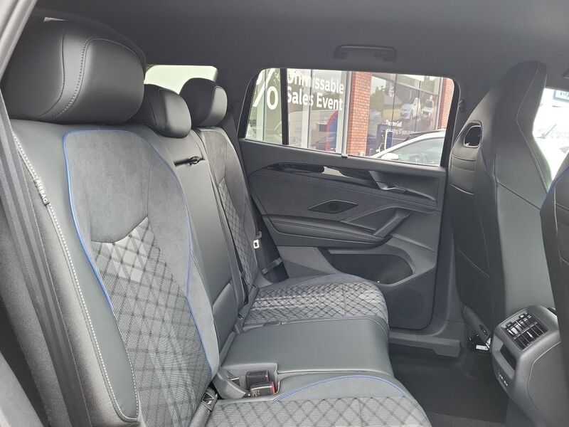 More views of Volkswagen Tayron