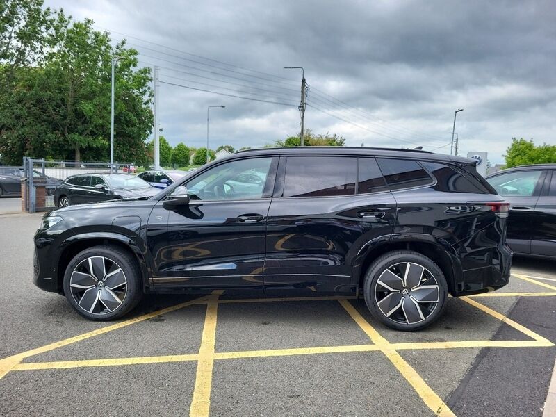More views of Volkswagen Tayron