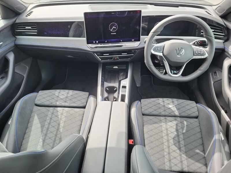 More views of Volkswagen Passat