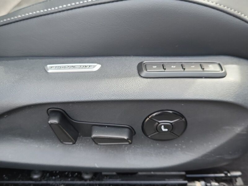 More views of Volkswagen Passat