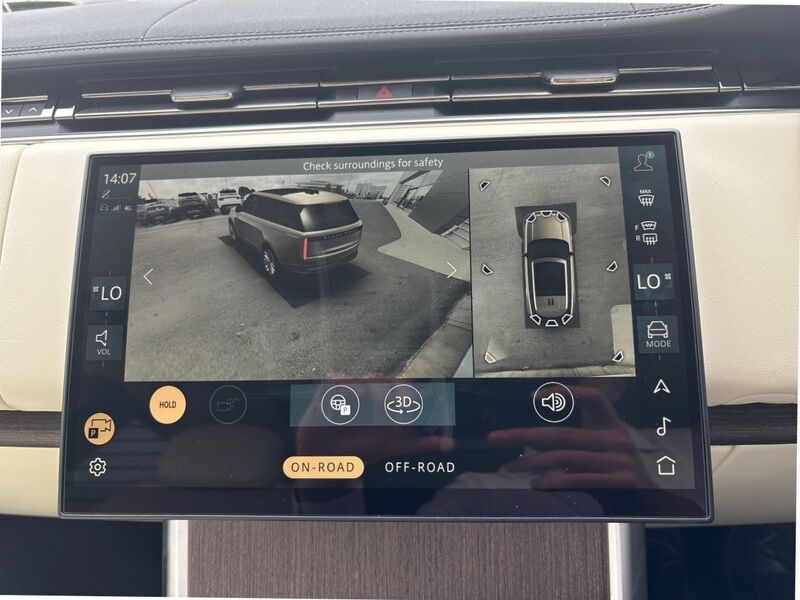 More views of Land Rover Range Rover