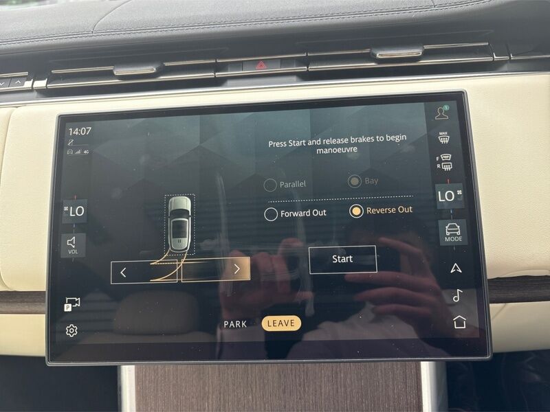More views of Land Rover Range Rover