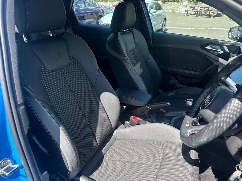 More views of Audi A1