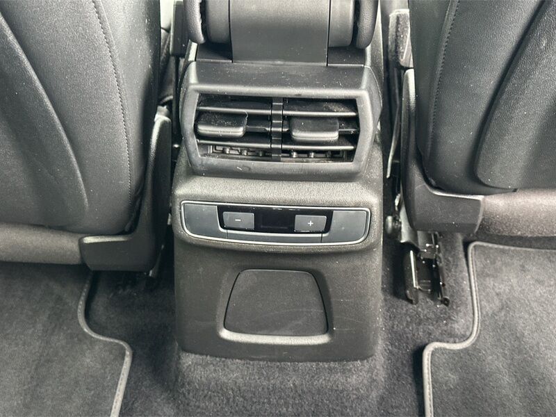 More views of Audi Q4 e-tron