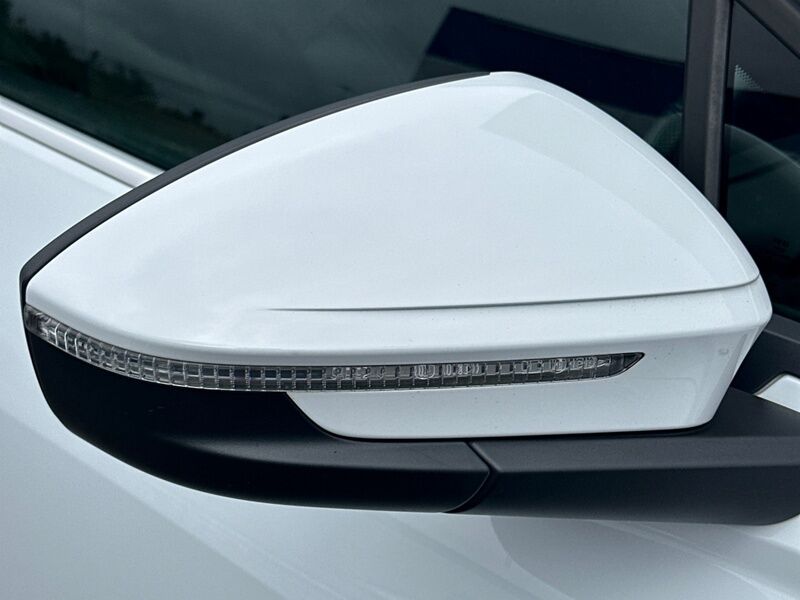 More views of Audi Q4 e-tron