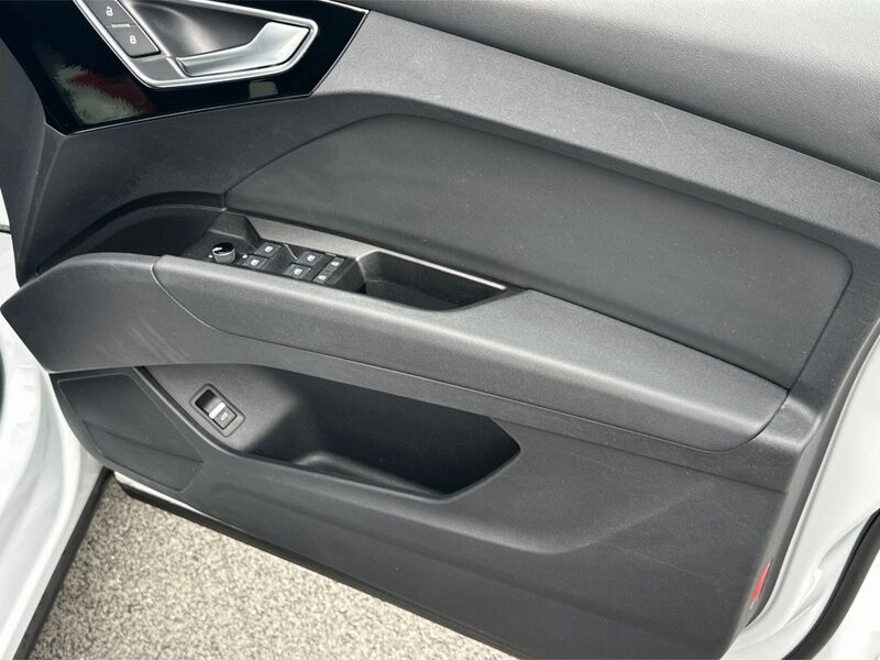 More views of Audi Q4 e-tron
