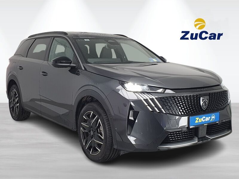 More views of Peugeot 5008