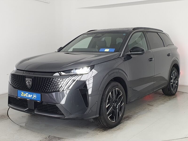 More views of Peugeot 5008