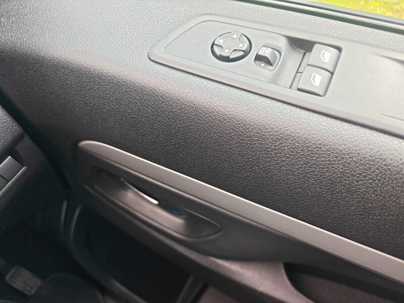 More views of Citroen Spacetourer