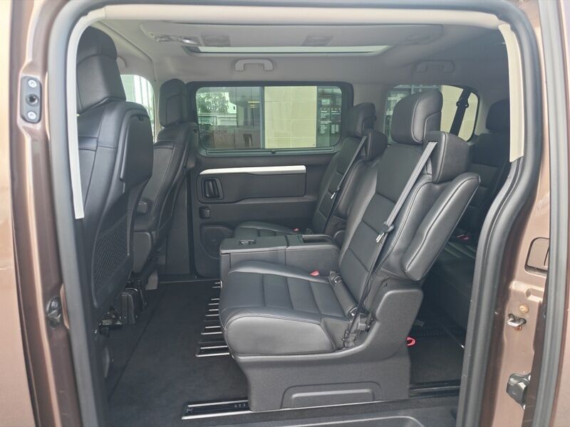 More views of Citroen Spacetourer