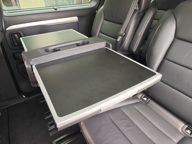 More views of Citroen Spacetourer