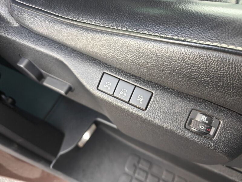 More views of Citroen Spacetourer