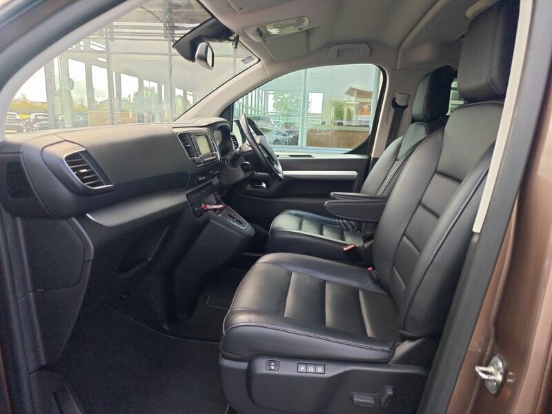 More views of Citroen Spacetourer