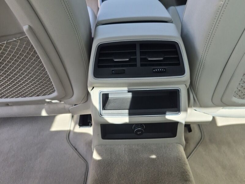 More views of Audi A6