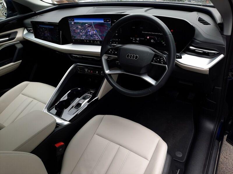 More views of Audi Q5