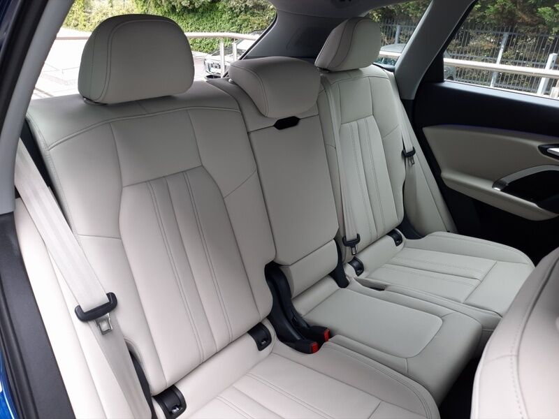 More views of Audi Q5