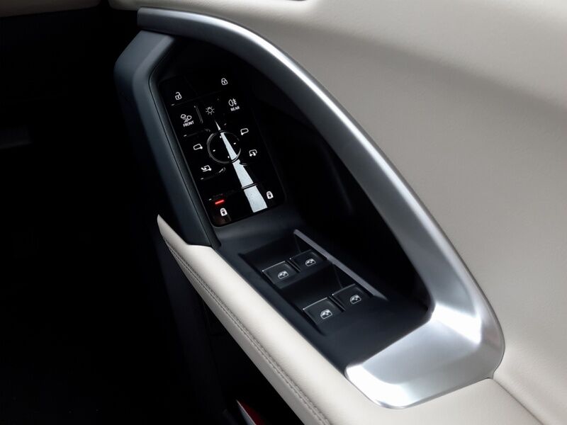More views of Audi Q5
