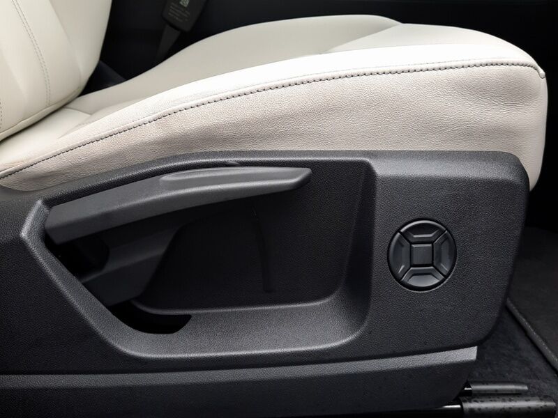 More views of Audi Q5