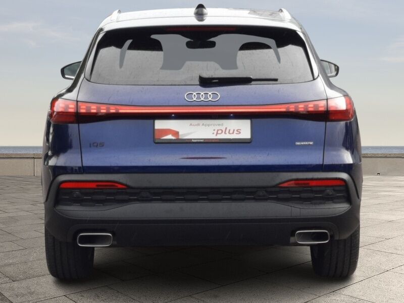 More views of Audi Q5