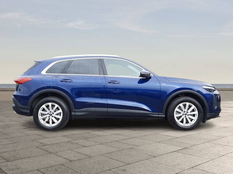 More views of Audi Q5