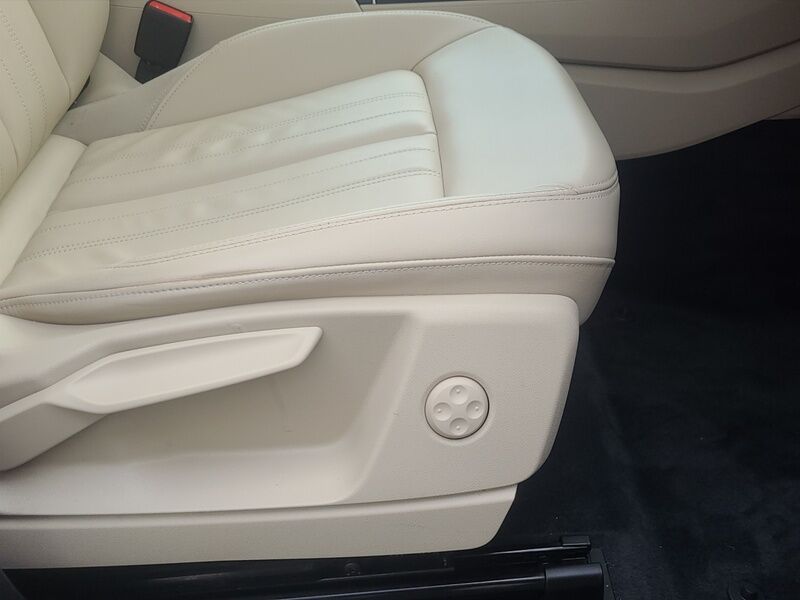 More views of Audi Q5