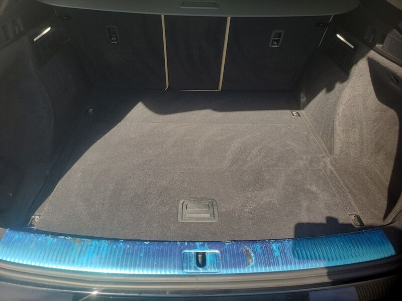 More views of Audi Q5