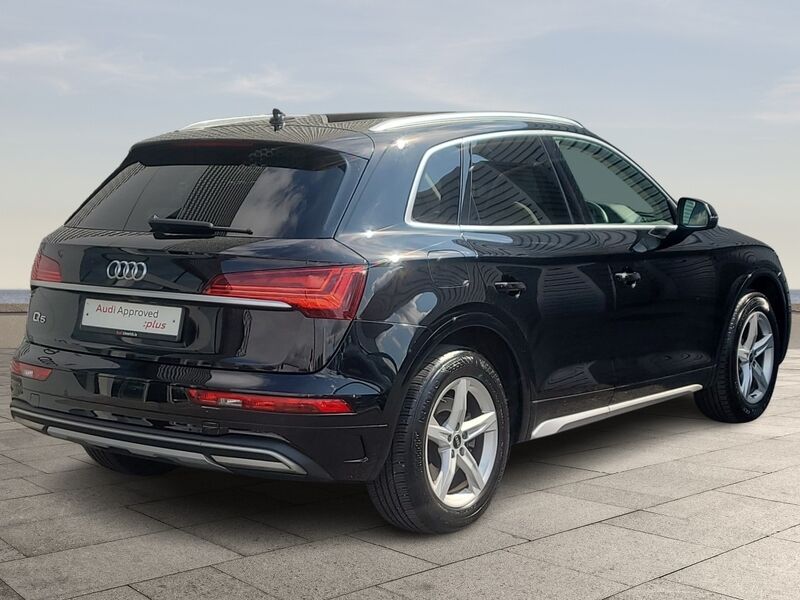 More views of Audi Q5